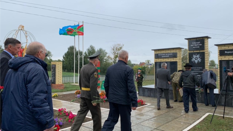 Открытие нового памятника участникам в Великой Отечественной войны в деревне Шихабылово.