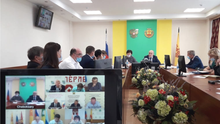 Сергей Артамонов в режиме ВКС провел совещание с главами администраций муниципальных районов