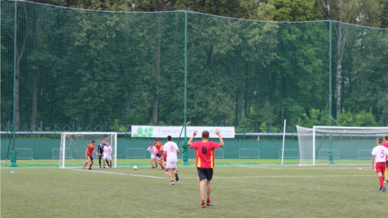 24 сентября 2021 года провели первенство Вурнарского района по футболу на призы клуба " Кожаный мяч " 2011-2012 г.р. детей.