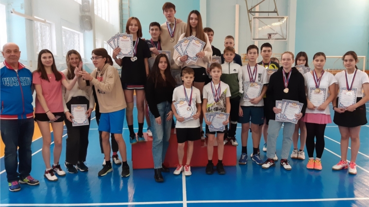 Бадминтонисты СШ №1 – победители и призеры первенства г. Чебоксары