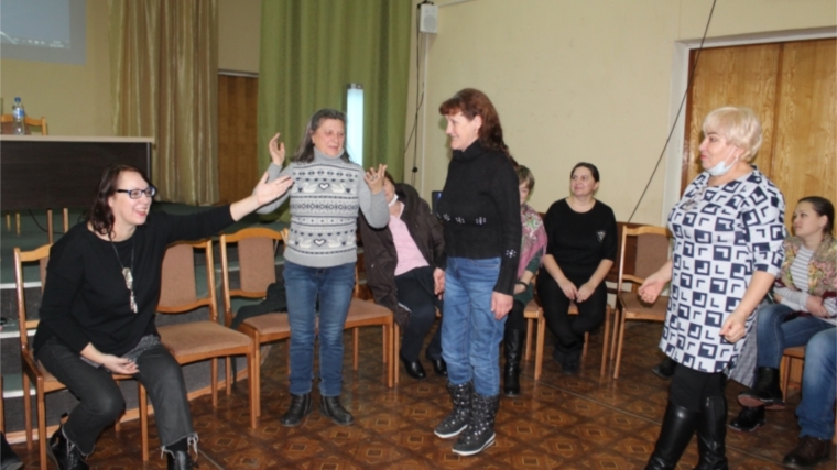 Заведующий Саланчикским сельским клубом приняла участие в мастер-классе «Новогодний бум»