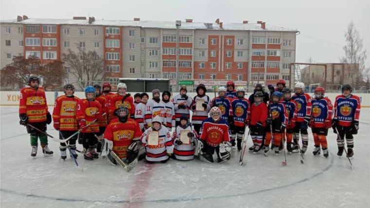 Соревнования юных хоккеистов клуба «Золотая шайба» в Ибресинском районе 2021-2022 учебного года