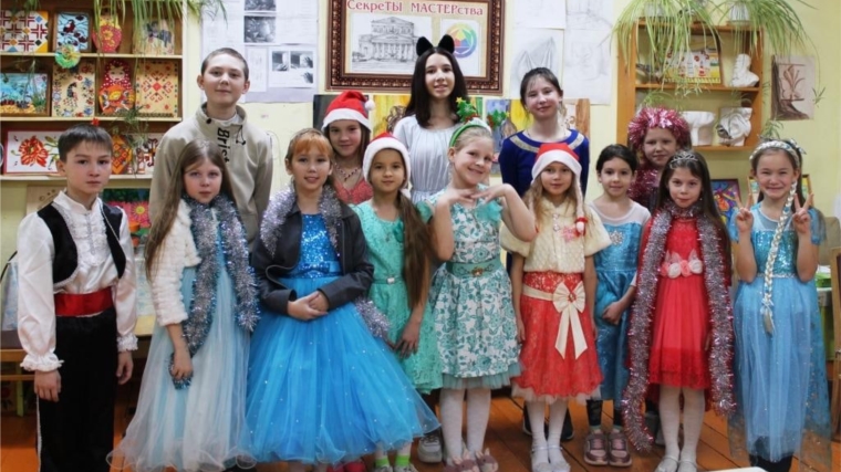 В Новочурашевском структурном подразделении художественного отделения "Ибресинской ДШИ" прошла Новогодняя ёлка