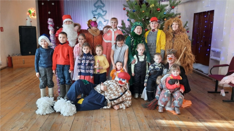 Новогоднее представление для детей «Чудо Новогодней елки в Карачевском СДК