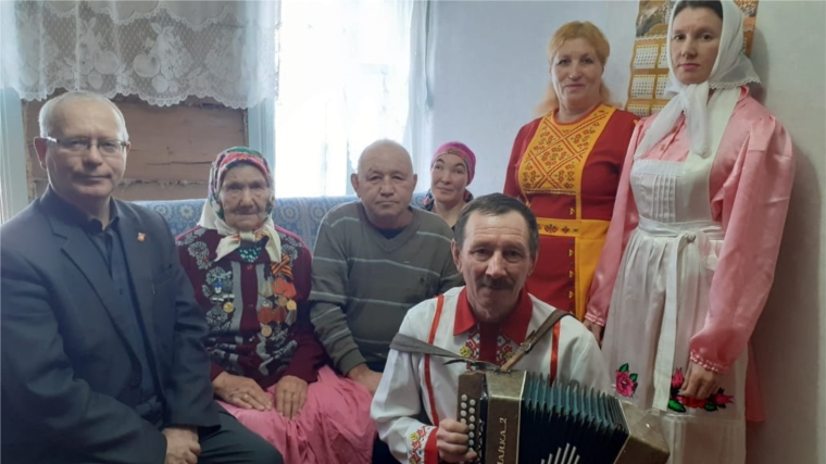 90-летний юбилей отметила ветеран труда, жительница деревни Старое Арланово Елена Павловна Богданова
