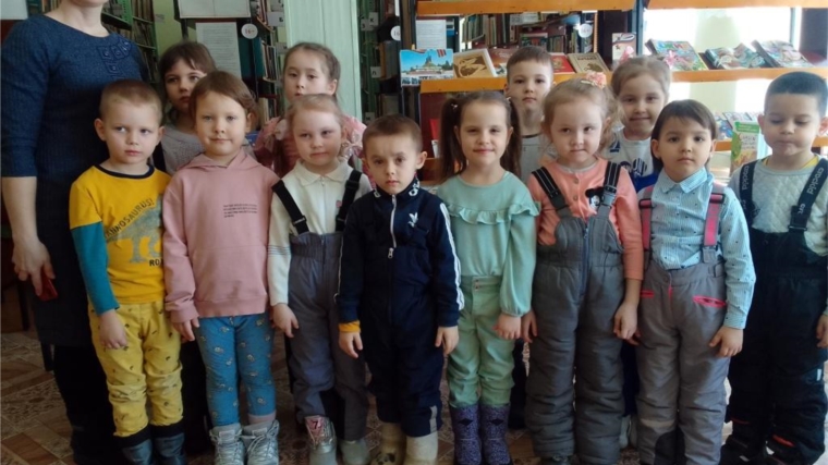 Урмаевская сельская библиотека распахнула двери читателям детского сада «Лейсан».