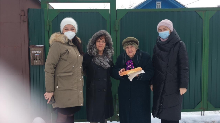 Волонтеры и учителя Малобикшихского сельского поселения приняли участие в Всероссийской акции "Вам, любимые"