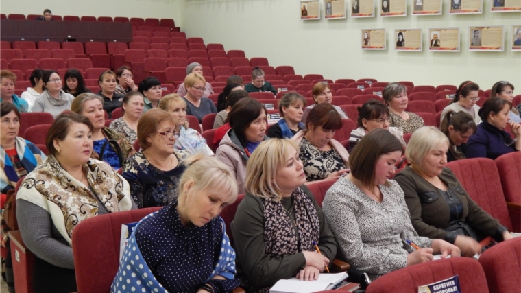 Работники учреждений культуры Канашского района собрались на очередной семинар.