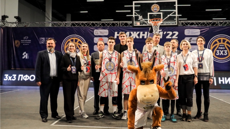 Баскетбольная команда Чувашии стала серебряным призёром турнира 3x3 среди школьников Поволжья