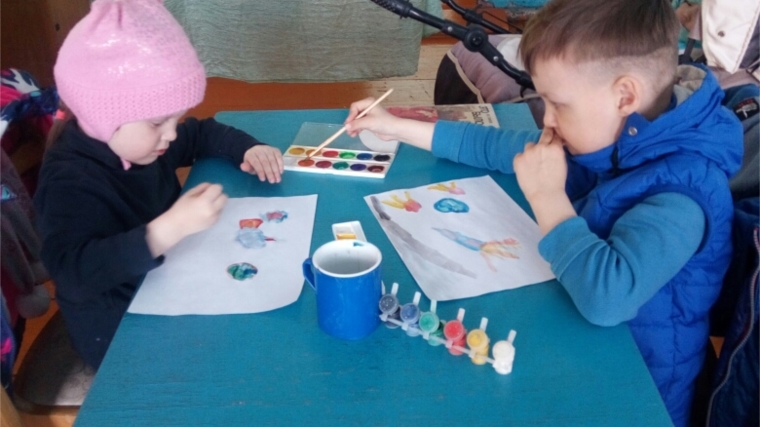 Выставка детских рисунков "Голубая звезда" в Хирлеппосинском СК