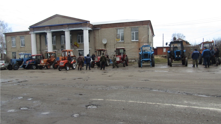 Технический осмотр тракторов и сельскохозяйственной техники в Вурманкасинском сельском поселении