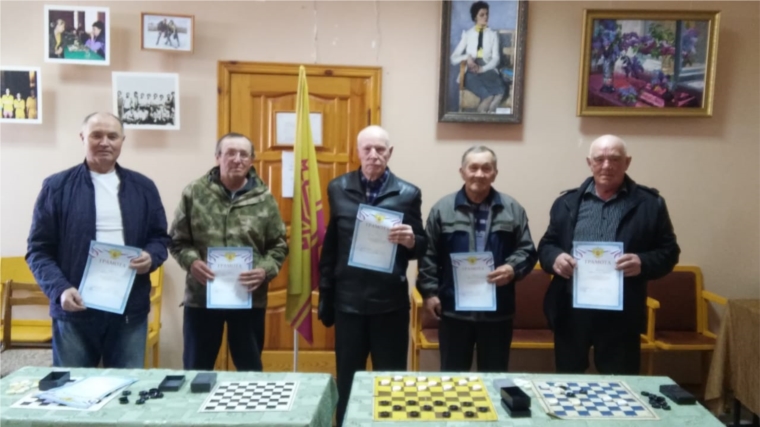 Шашечный турнир среди пенсионеров прошел в Нюргечинском СДК
