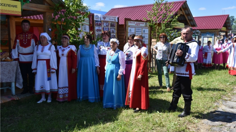 Художественные коллективы приняли участие в районном празднике песни, труда и спорта "Акатуй"