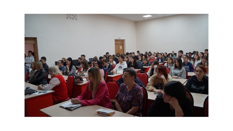 Сразу 15 предприятий Чебоксар презентовали свои вакансии 90 выпускникам Чебоксарского кооперативного техникума