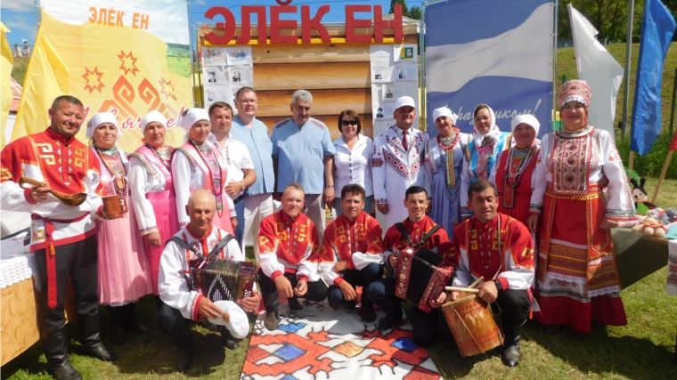 Работники культуры Аликовского района приняли участие в праздновании X Всечувашского праздника «Акатуй».