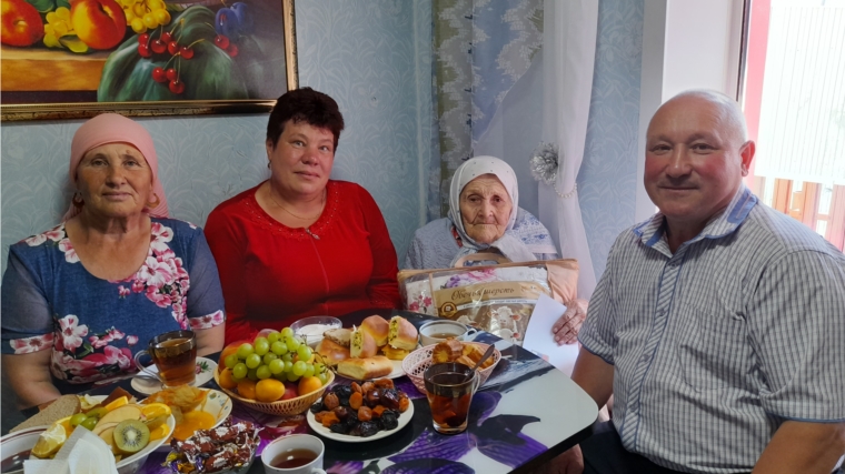90-летний юбилей отметила жительница д. Татарские Шуруты Севетбану Хасянова