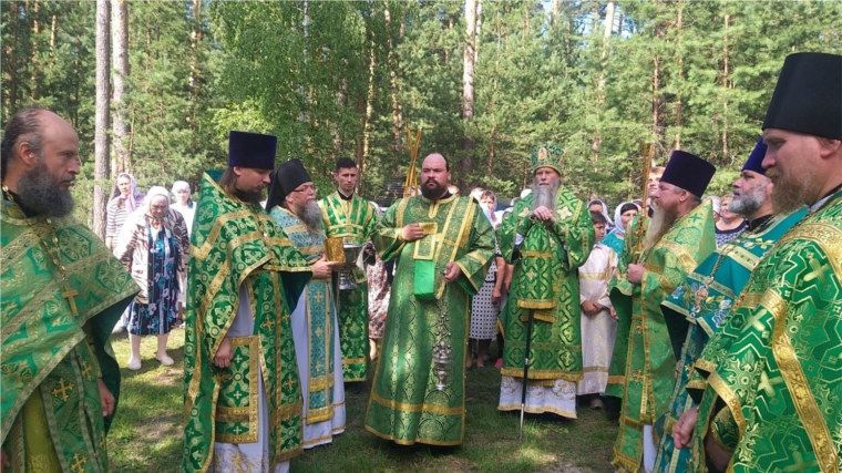 Владыка Феодор, епископ Алатырский и Порецкий провел богослужение в день памяти Серафима Саровского