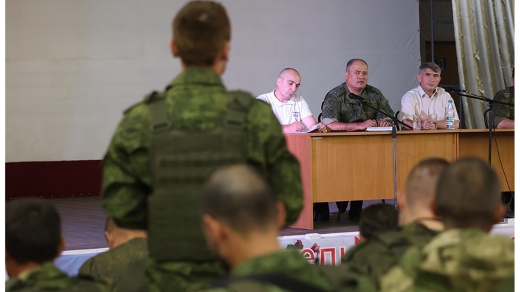 Глава Чувашской Республики Олег Николаев встретился с добровольцами именного батальона «Атал»