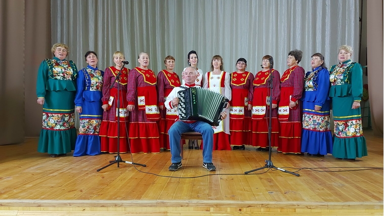 С литературно-музыкльной композицией «Полна талантами родная сторона» работники культуры Малотаябинского сельского поселения открыли творческий сезон.