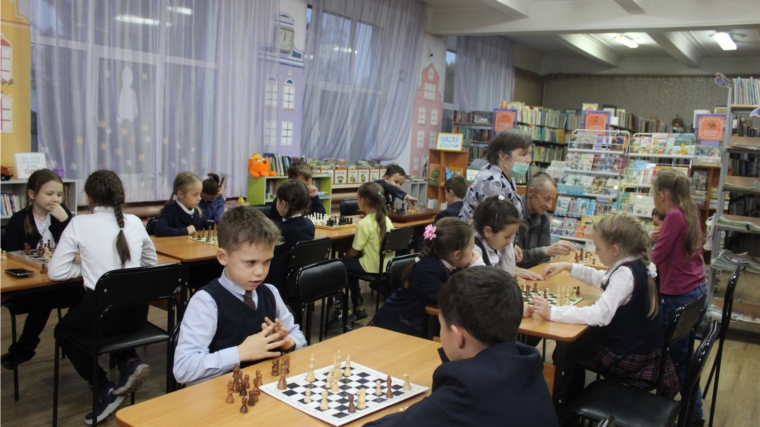 «Шахматный» день в библиотеке