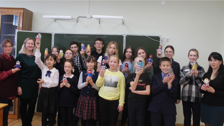 Мастер-класс по изготовлению чувашской обережной куклы «Крупеничка» с учениками МБОУ "Ишакская СОШ"