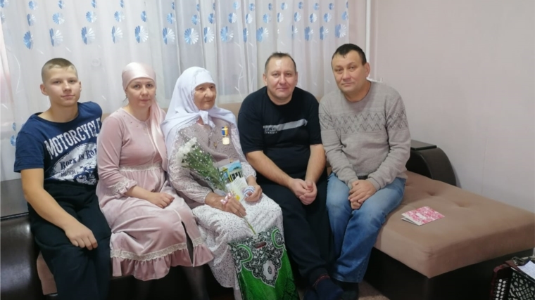 90-летний юбилей отметила жительница села Шыгырдан Фахризиян Багаветдиновна Шарафутдинова