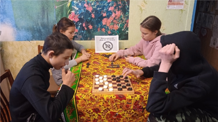 28 января в Крымзарайкинской сельской  библиотеке для юных читателей прошла литературная игротека « Мы читаем и играем, без интернета не скучаем»