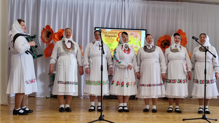 8 марта в Новочурашевском ЦСДК состоялся праздничный концерт «Все краски жизни для тебя, мама!», посвященный Международному женскому дню