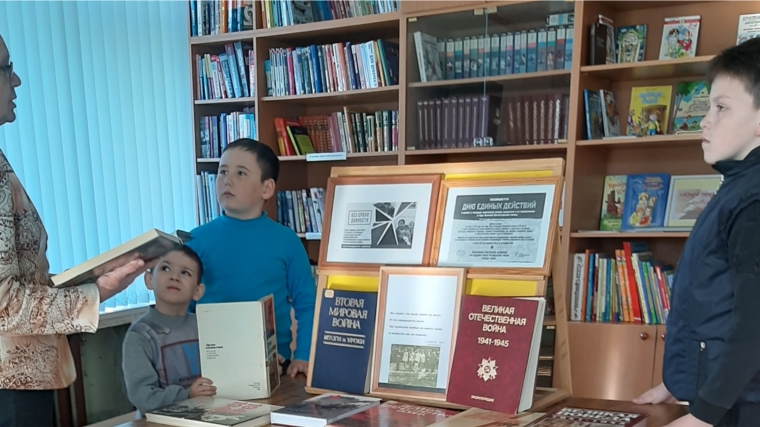 Патриотический час: "Без срока давности" в Тюрлеминской сельской библиотеке
