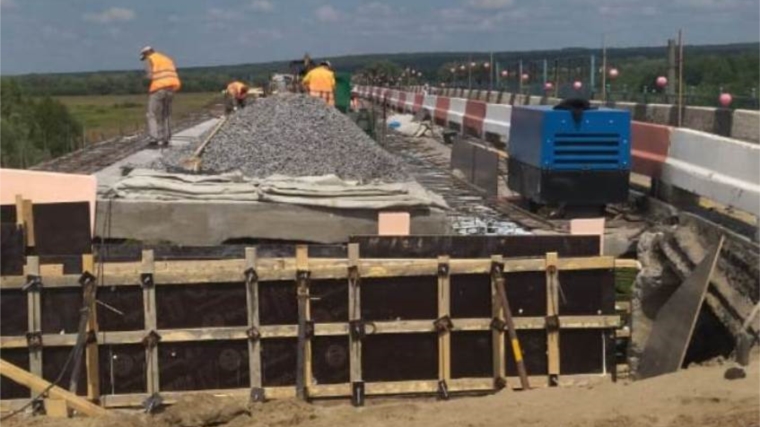 В Шумерлинском округе продолжаютя работы по ремонту путепровода через железную дорогу на автодороге «Сура»