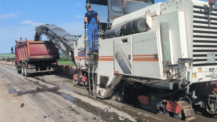 В Красноармейском округе продолжается капитальный ремонт участка автомобильной дороги «Чебоксары-Сурское»