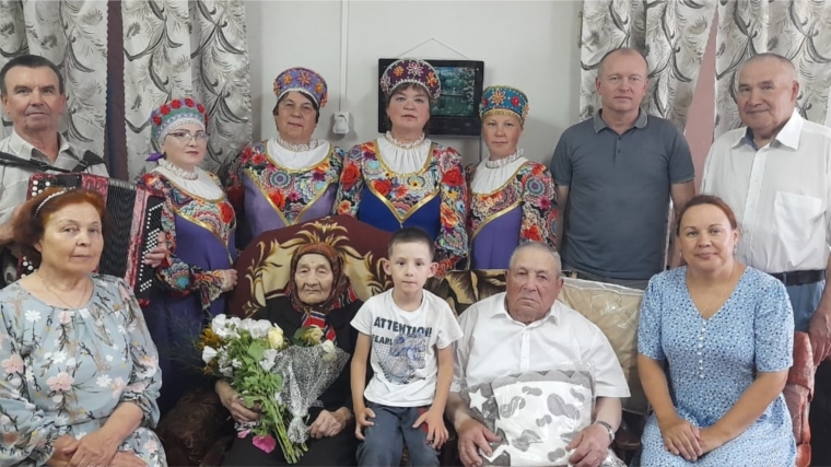 Поздравили Нарядова Георгия Давыдовича с 90-летним юбилеем
