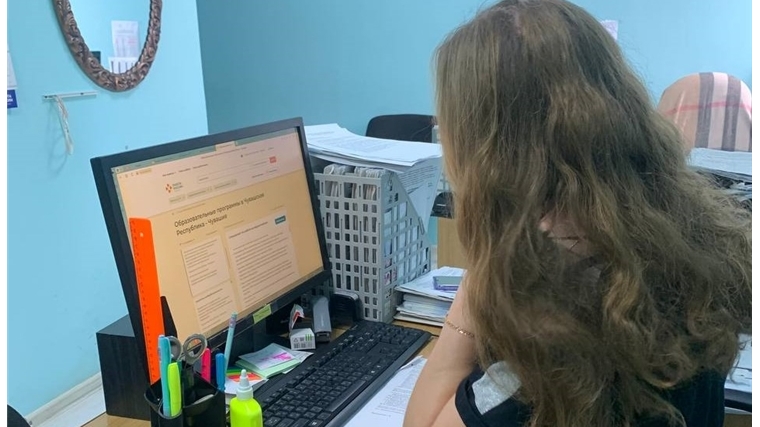 Сидя в декретном отпуске, экономист из Комсомольского района освоила профессию интернет-маркетолога