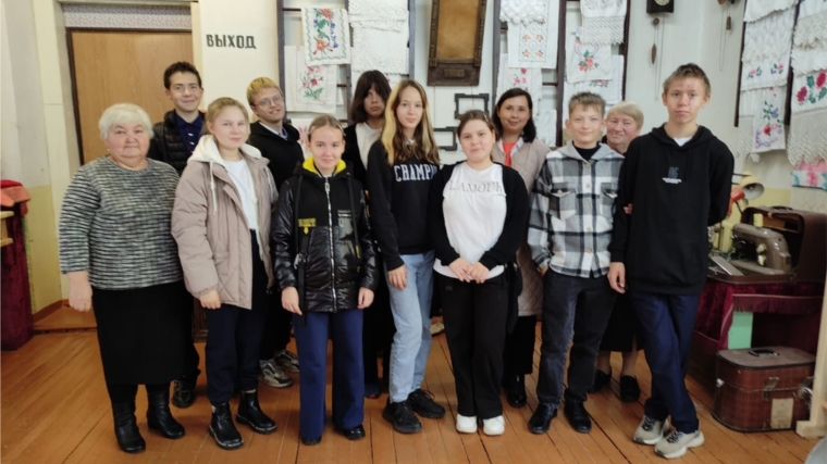 Учащиеся Кольцовской сош Вурнарского муниципального округа посетили музей