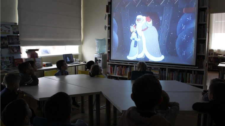 День рождения Волшебника – виртуальная экскурсия в терем Деда Мороза в Кшаушской сельской библиотеке