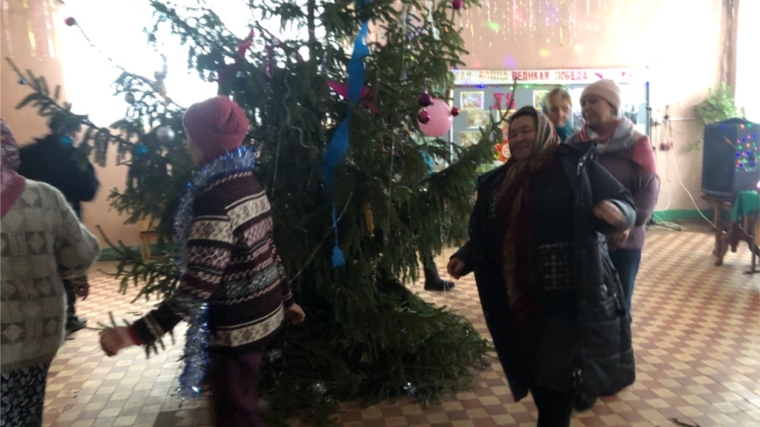 В Вотланском СДК прошла праздничная программа «Ждет в России народ – снова Старый Новый год»