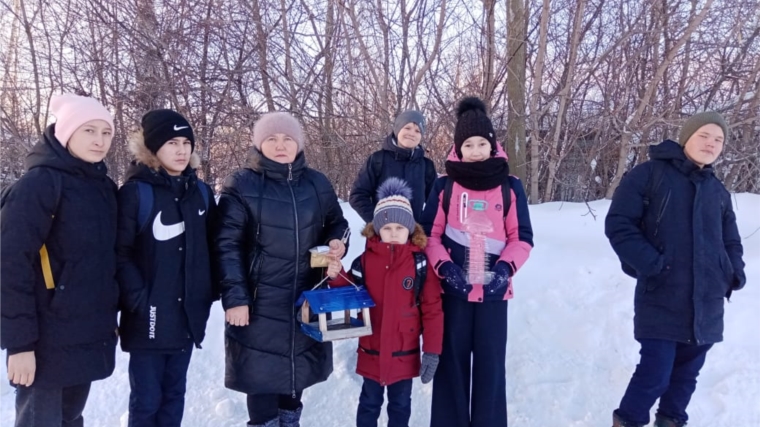 Ефремкасинский СДК принял участие в акции "Покормите птиц зимой!"
