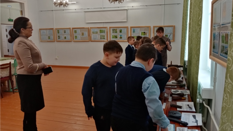 В МБУК «Аликовский литературно-краеведческий музей» состоялось открытие выставки «Оружие Победы»