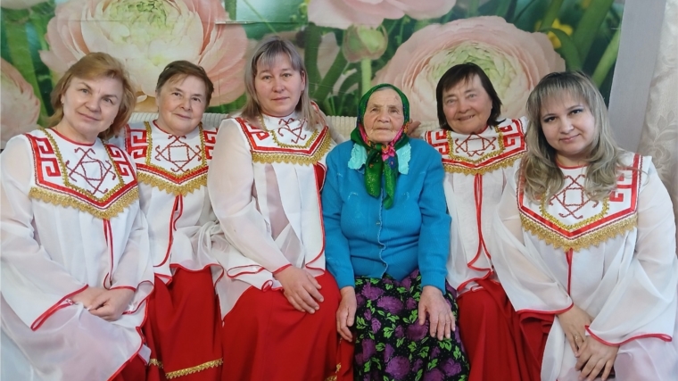 Жительнице с.Чурачики Николаевой Анне Сергеевне исполнилось 85 лет.