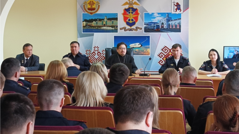 В Чувашском ЛО МВД России на транспорте состоялась встреча представителей общественного совета с сотрудниками