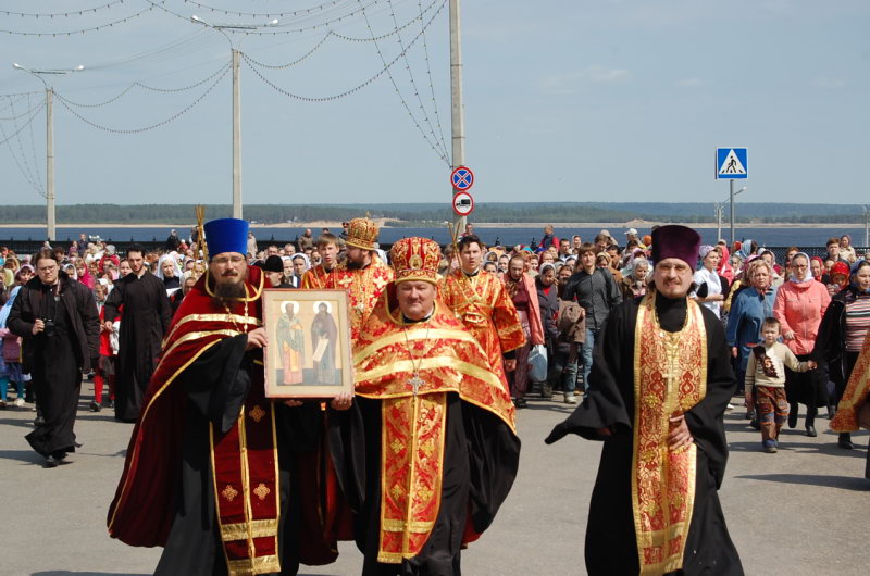 16:33 В Чебоксарах прошел Крестный ход, посвященный Дню славянской письменности и культуры