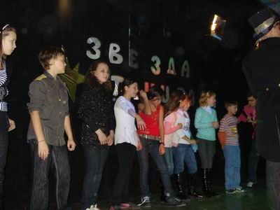 09:20 В ДК «Салют» состоялся «Танцевальный поединок» между непрофессиональными танцевальными коллективами школ 