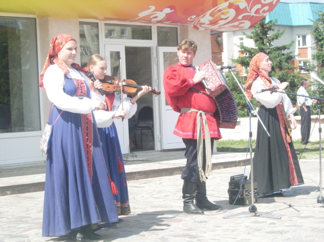 В День Республики в Московском районе пройдет праздничный концерт «Прими поклон, Земля родная!» 