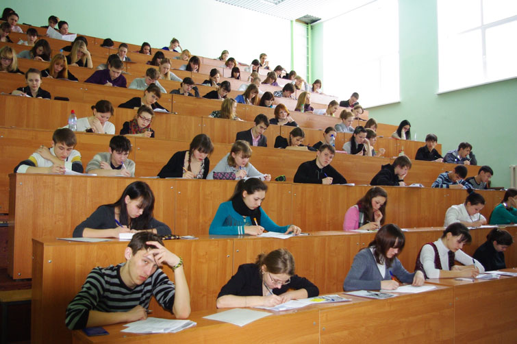 В репетиционных экзаменах в ЧГУ имени И.Н. Ульянова участвовали более 2800 будущих абитуриентов 