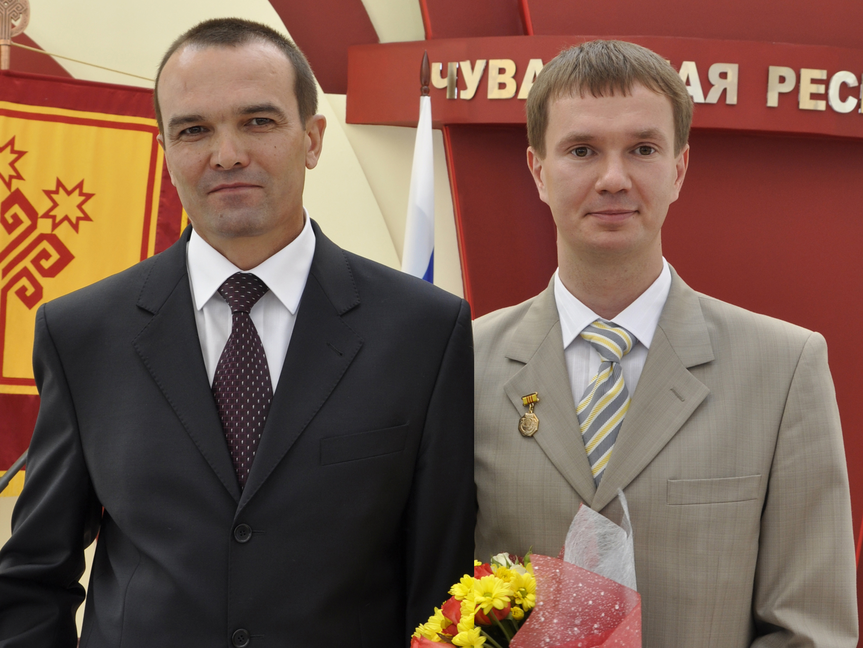 Награду из рук Президента Чувашии М.В. Игнатьева получил молодой специалист ОАО «ЭЛАРА»