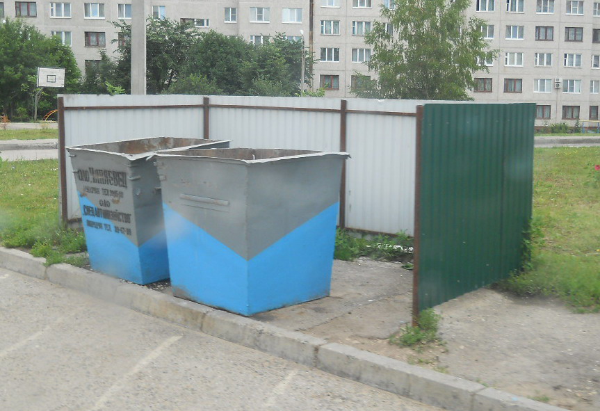 В Московском районе проведен рейд по проверке соблюдения правил благоустройства и вывоза ТБО