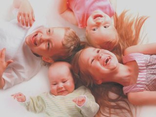 Счастливое детство начинается в семье
