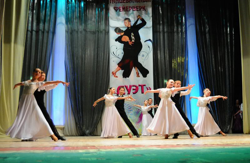 Во Дворце культуры «Салют» состоится концерт ансамбля бального танца «Дуэт»