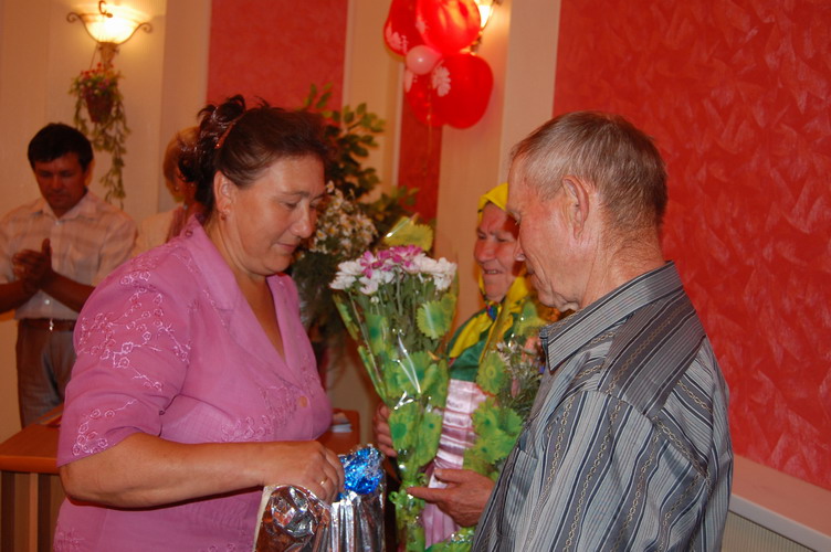 Всероссийский день семьи, любви и верности отметили во Дворце бракосочетания 