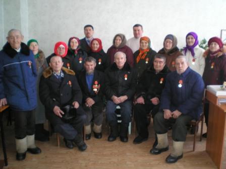 Новости поселений:  в селе Тарханы состоялось  вручение  ветеранам  юбилейных медалей